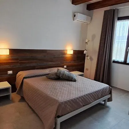 Apartment Claudette Marsala